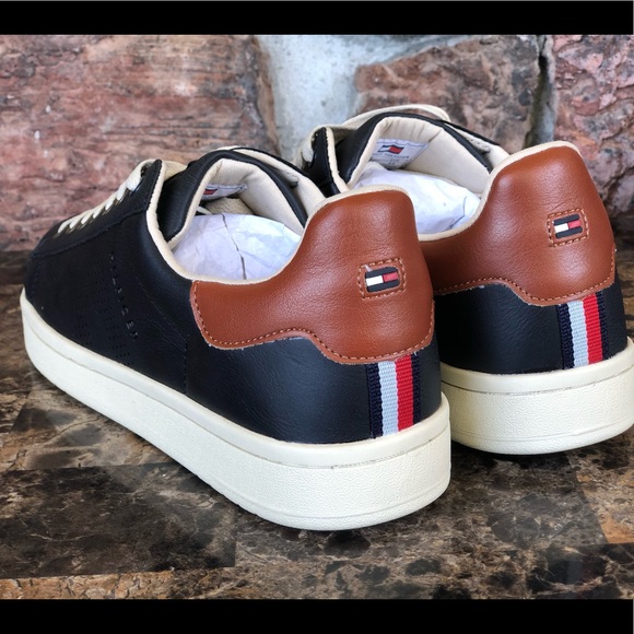 NEW Tommy Hilfiger Men's Lutwin Sneakers - Picture 10 of 15